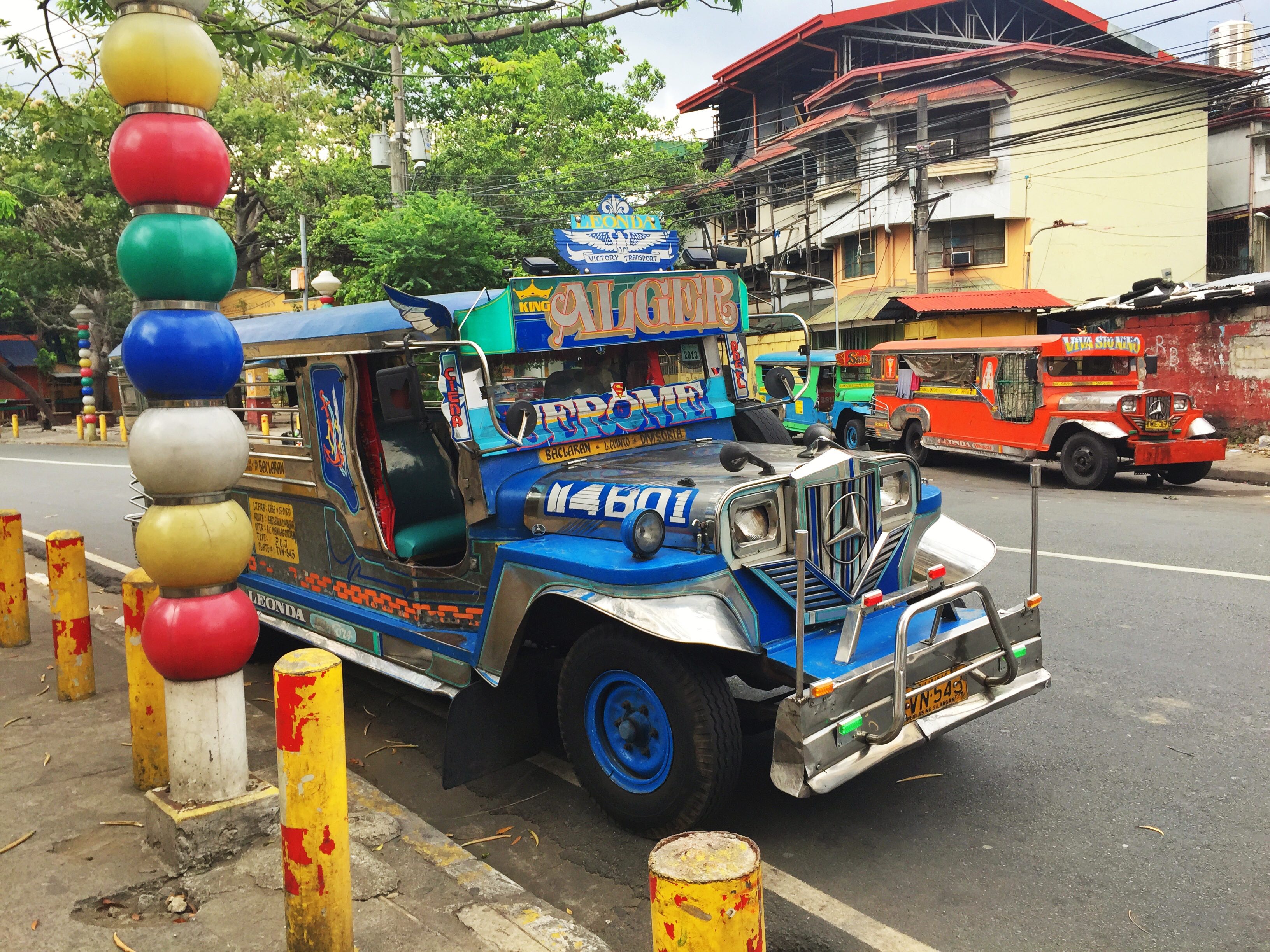 Jeepney à Manille
